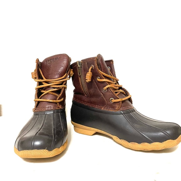 Women’s Size 6 Sperry Saltwater Duck Boot, slightly worn, great condition. - Picture 3 of 4
